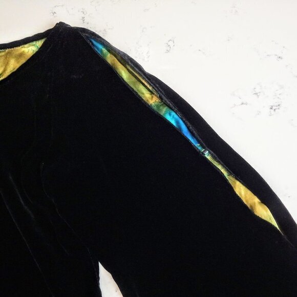 Saffron by JP Black Silk Velvet Cold Shoulder Top - Picture 5 of 10